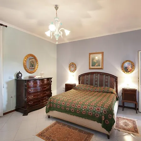 Cosy Holiday Home In Pompei With Garden *