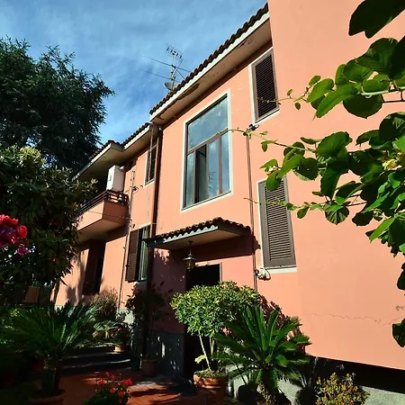 Cosy Holiday Home In Pompei With Garden *